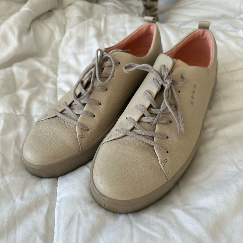 Ecco Beige Leather Sneakers/Golf Shoes